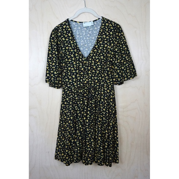 ASOS DESIGN Petite Mini Swing Dress in Black and Yellow Floral Print - Picture 4 of 7